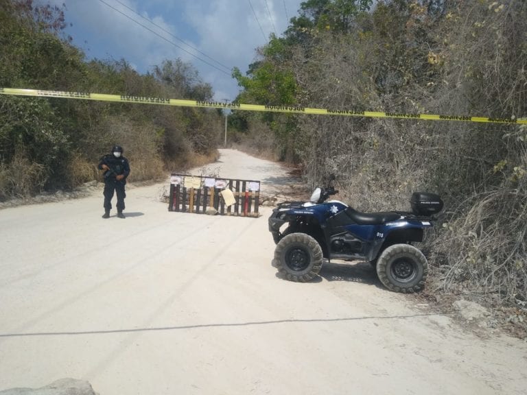 Bloquean acceso a cenotes en Chemuyil para evitar contagios de COVID-19