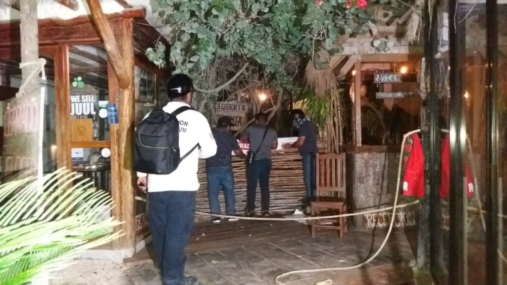 Clausuran comercio Tulum por Covid 19 2