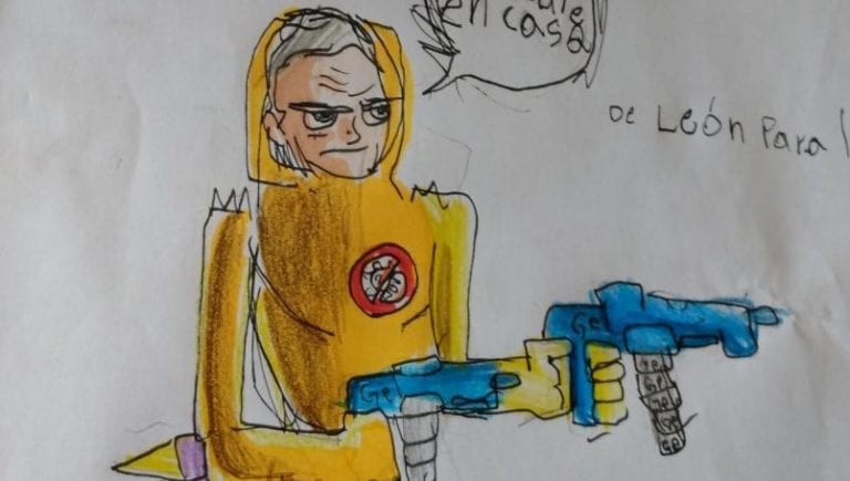 Niño de 9 años convierte a López-Gatell en superhéroe