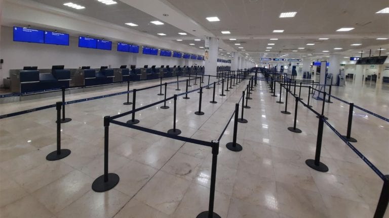 Cierran terminal 3 del Aeropuerto de Cancún, operaciones cayeron 80%