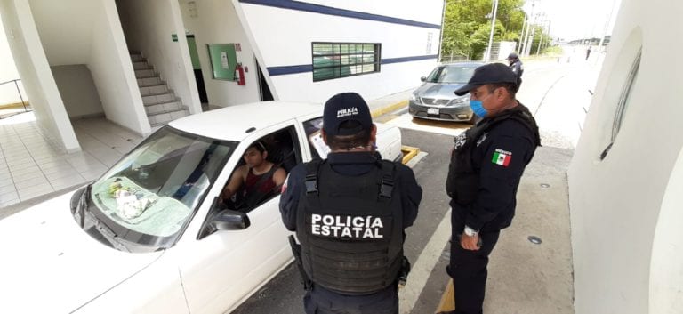 Detienen a dos sujetos con arma en filtro de Chetumal