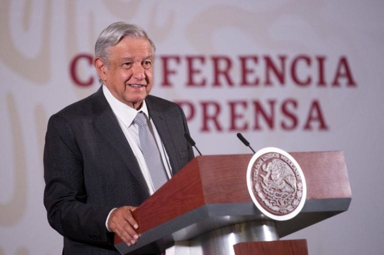 Anuncia AMLO qué bancos entregarán los microcréditos del gobierno