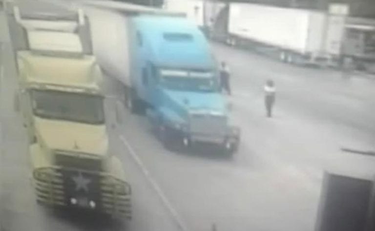 Video: La Guardia Nacional evita tragedia después de que tráiler se quedara sin frenos