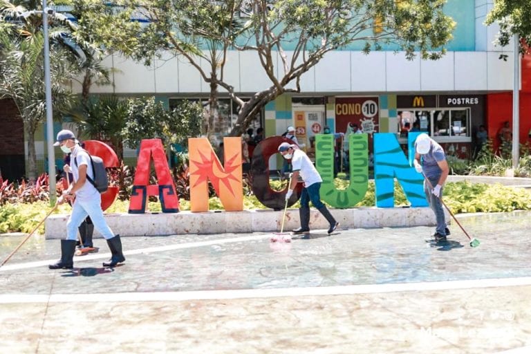 Intensifica Mara Lezama medidas de higiene en vía pública por coronavirus