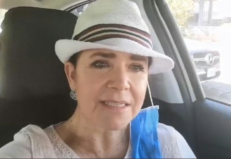 Se le nombró a esta mujer como #LadyBot