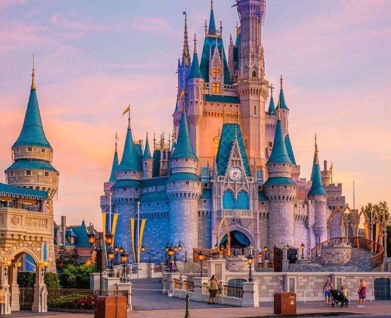 Anuncian fecha de reapertura de Disney