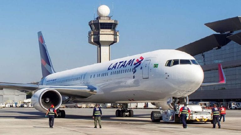 ¡Otra víctima de Covid-19! Aerolínea Latam se declara en bancarrota en EU