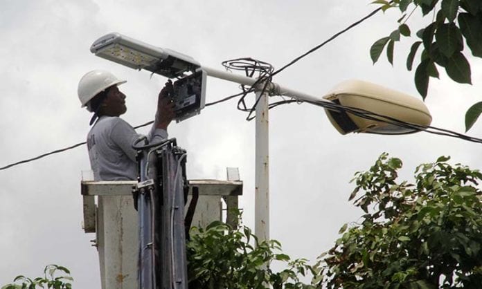 Cambio de luminarias en Cozumel