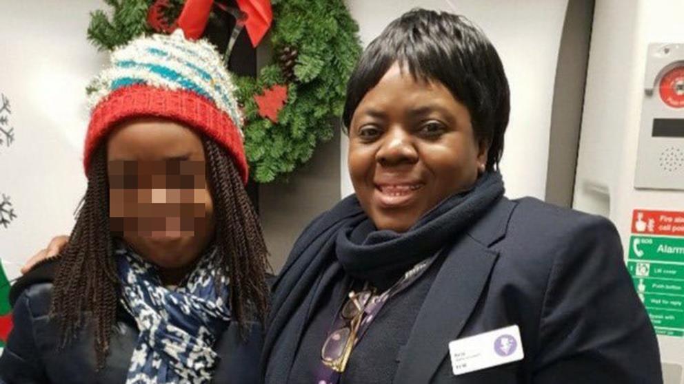 Muere taquillera días después de que un hombre con Covid-19 le escupió