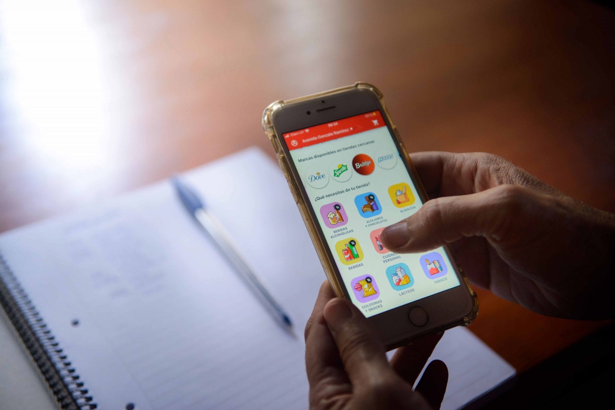 Desarrollan aplicación para comprar en tienditas en línea