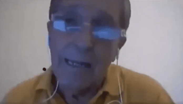 Juegan broma pesada a profesor