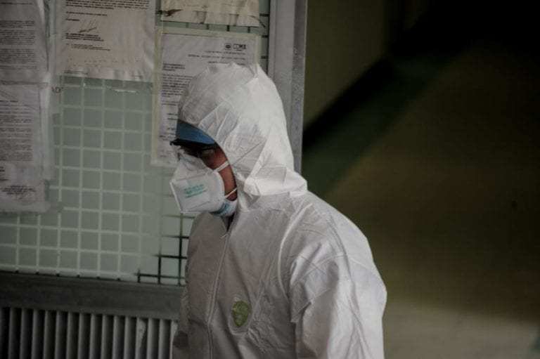 se alarga la curva de COVID-19 en México