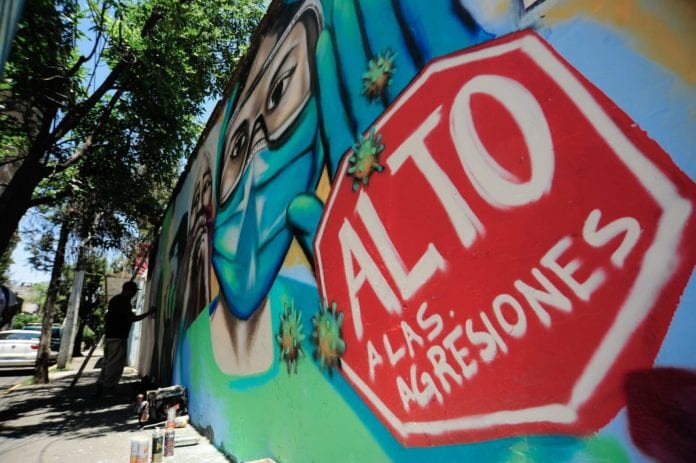 No agredir a personal médico, graffiti