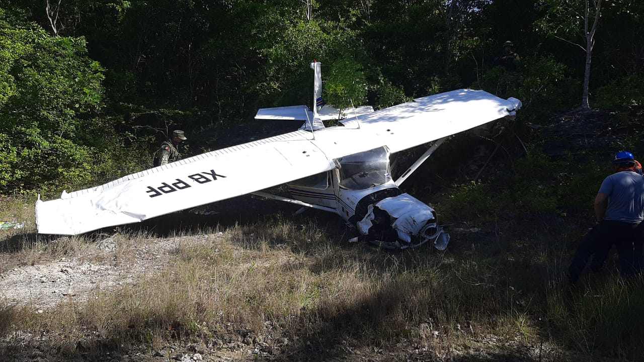 Galería: Se accidenta avioneta de escuela de aviación de Cancún; llevaba tres tripulantes