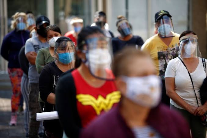 Brotes de COVID-19 seguirán presentes en América los siguientes dos años: OPS