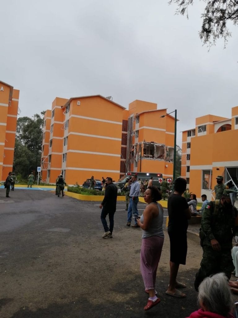 Estalla vivienda en la zona militar de Cuernavaca
