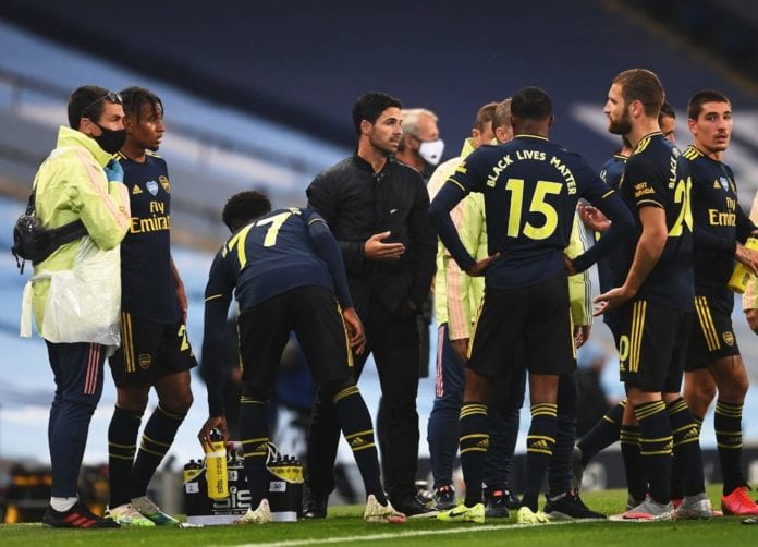 Futbolista del Arsenal habría dado positivo a Covid-19 amtes de jugar