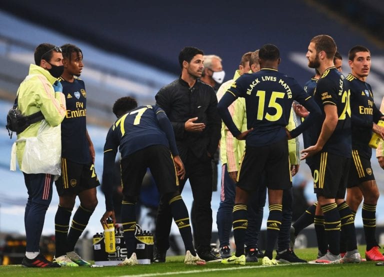 Futbolista del Arsenal habría dado positivo a Covid-19 amtes de jugar