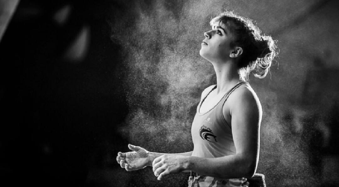 Joven campeona muere tras caer al vacío mientras entrenaba