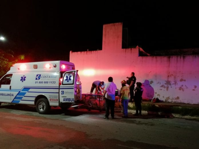 Al borde de la agonía se encuentra una mujer que se lanzó del techo de una casa, en el primer parque de Villas del Sol.