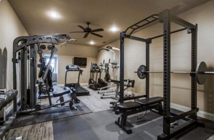 Tanto gimnasios como albercas seguirán cerrados en México