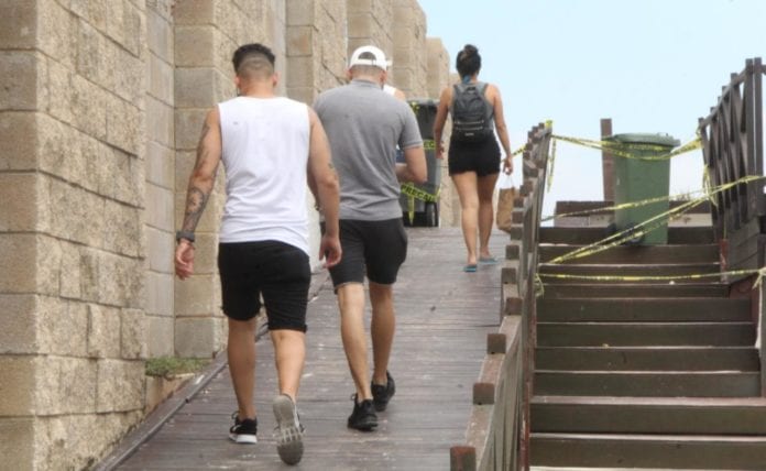 Molestos y hasta timados se sienten muchos turistas nacionales e internacionales que llegan al estado.