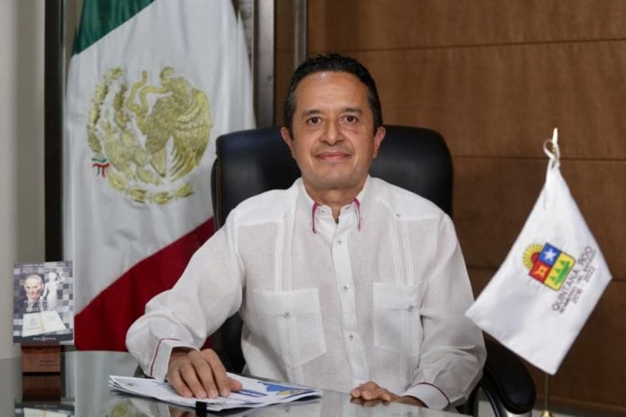 Carlos Joaquín González, gobernador de Quintana Roo.