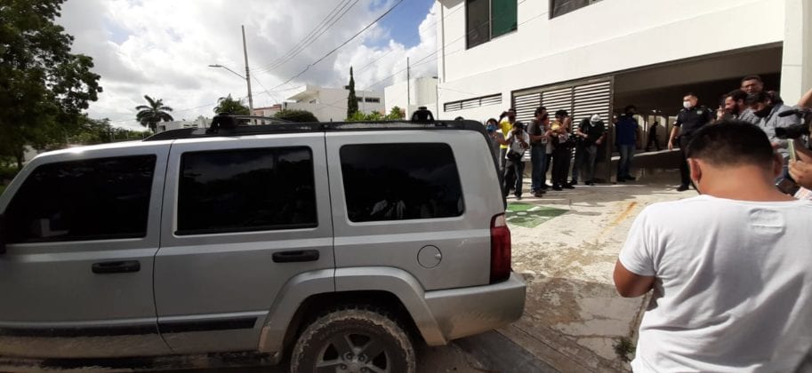 El ex gobernador de Quintana Roo, Mario Villanueva Madrid, abandon&oacute; la cl&iacute;nica particular en la que estuvo internado dos a&ntilde;os, para ser llevado a su hogar,