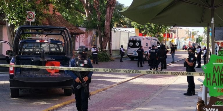 Hieren a mujer de bala en el centro de Playa del Carmen.