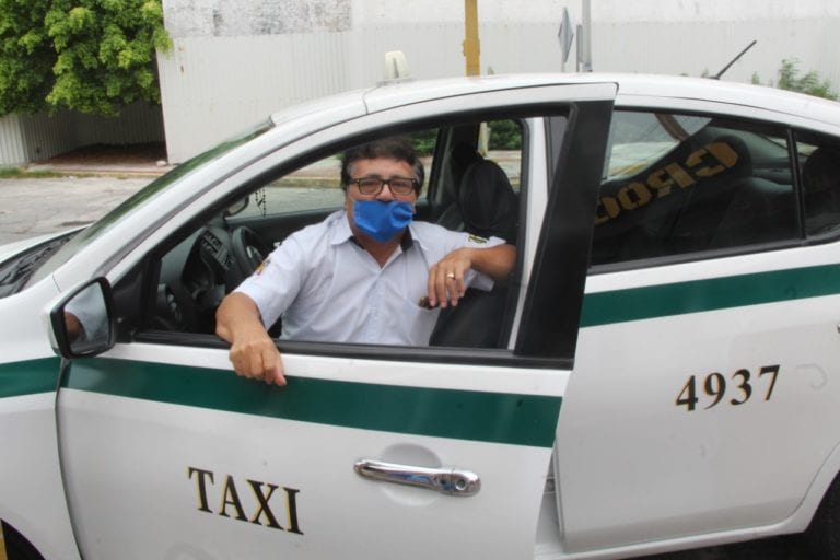 Taxistas ven “negro panorama” hasta que turistas vuelvan a Quintana Roo