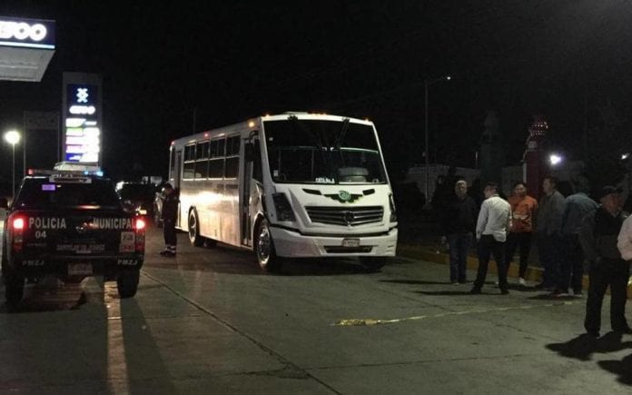 cadáver autobús