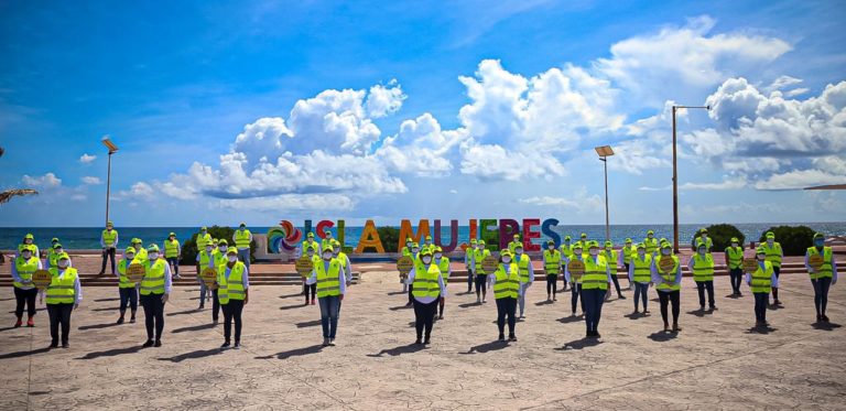 ¡Llegan “Gorras Amarillas”! Guiarán a ciudadanos en Isla Mujeres para cuidar su salud