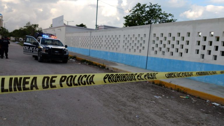 Ejecutan a hombre en andador de Villas Otoch Paraíso en Cancún