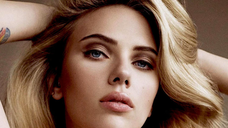 Fans de España enloquecen con desnudo de Scarlett Johansson en escabrosa película