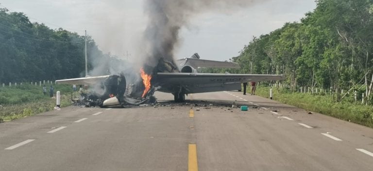 Avioneta hawker en Zona maya12