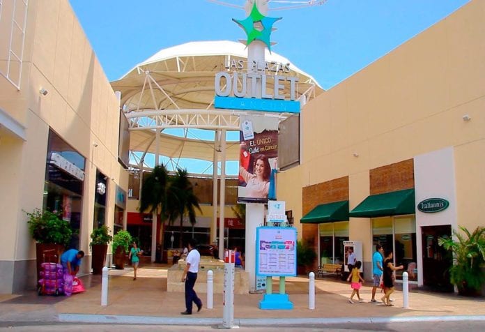 plaza outlet