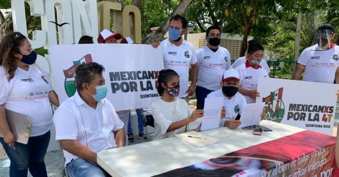 La regidora de Solidaridad, Bárbara Delgado encabeza las brigadas para recabar firmas para el juicio a expresidentes