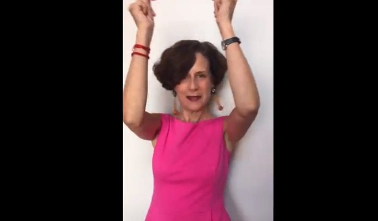 La periodista Denisse Dreser, se convirtió en tendencia en redes sociales, luego de decir que bailaría una canción completa de Maluma. Pero ¿Por qué?