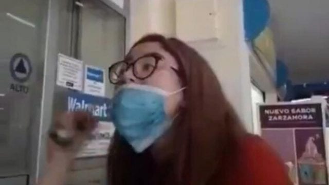 Despiden a #Lady3pesos tras video donde agrede e insulta a empleados de una tienda