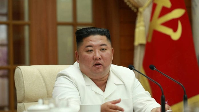 Reaparece en público Kim Jong-un