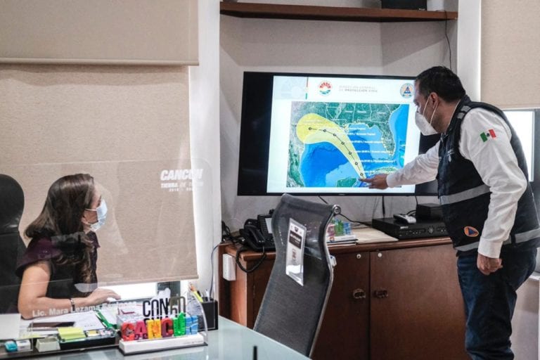 Mara Lezama sostiene reunión de trabajo para salvaguardar a la población de “Marco”