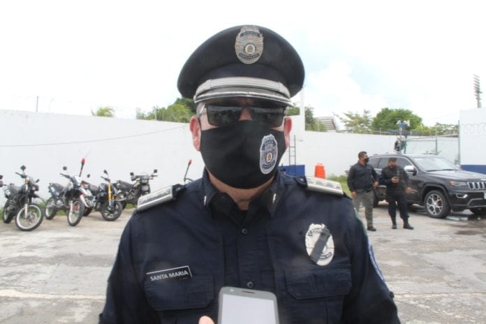 Los robos a comercio, en todas sus modalidades, han descendido un 32% en los últimos dos meses, afirmó el secretario municipal de Seguridad Pública y Tránsito, Eduardo Santamaría Chávez, quien dijo confiar en que pronto se cambie el color del semáforo delictivo.