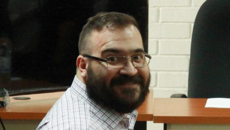 Niega Duarte que regalara un Ferrari a Peña Nieto.