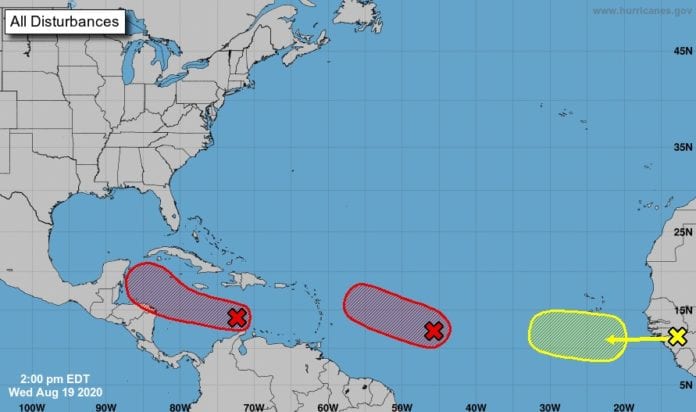 De las tres depresiones tropicales, una es la que tiene la ruta trazada hacia el Caribe y es posible que llegue a nuestras costas; otro se va desviar hacia Florida, según los modelos trazados y el tercero apenas se está creando como un sistema, hoy por la mañana cerca de la costa de África, por lo que existe la posibilidad de que llegue, pero todavía está demasiado alejado para saber. Sobre la advertencia que circula en redes sociales de que esta temporada de huracanes sería la peor de los últimos 40 años dijo que para esta temporada 