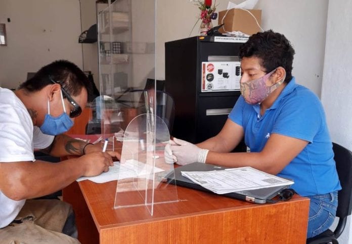 Como parte del reinicio de actividades enfocadas a la atención ciudadana de manera presencial dentro de las dependencias municipales, el gobierno de la alcaldesa Laura Fernández Piña comenzó la recepción de documentación para la Cartilla Militar clase 2002 y remisos.