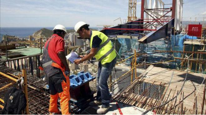 Amenazan más de 5 mil albañiles con irse a huelga en Cancún