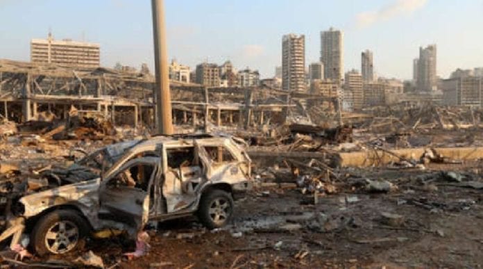 Una impactante explosión afectó prácticamente a la mitad de Beirut, Líbano