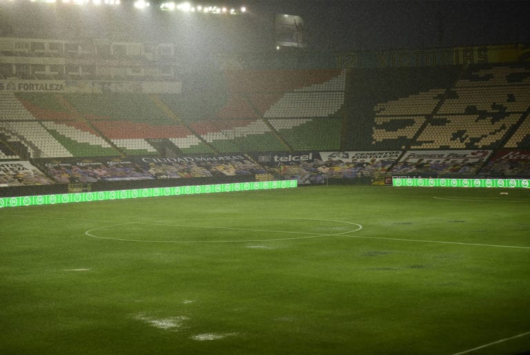 Video: Estadio Jalisco sufre apagón en medio del partido de Atlas vs Pumas