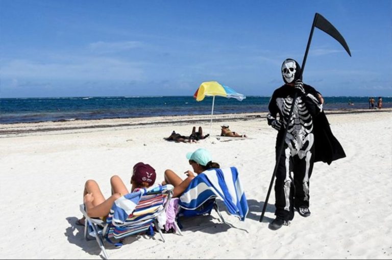 Galería: Persigue “la muerte” a los turistas en playas de Puerto Morelos