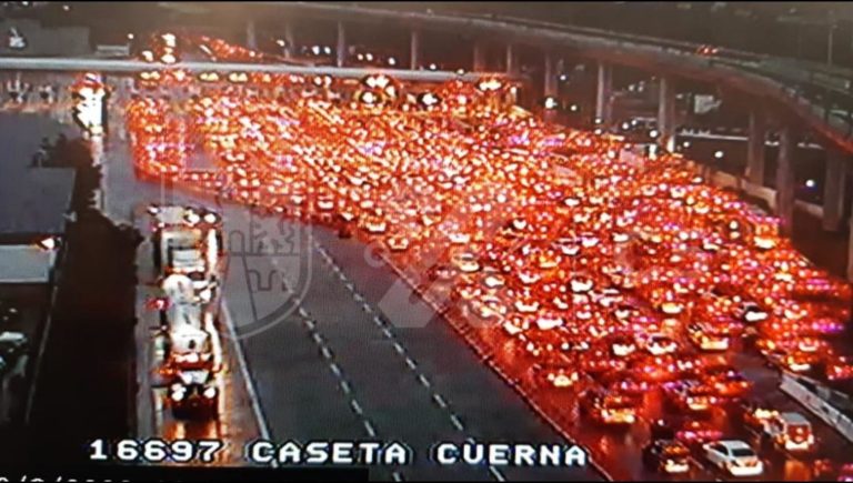 En plena pandemia por Covid-19 automovilistas saturan la autopista México-Cuernavaca